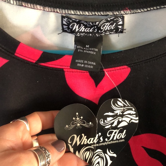 Black Crop Top with Pink Lip Print - Picture 2 of 3